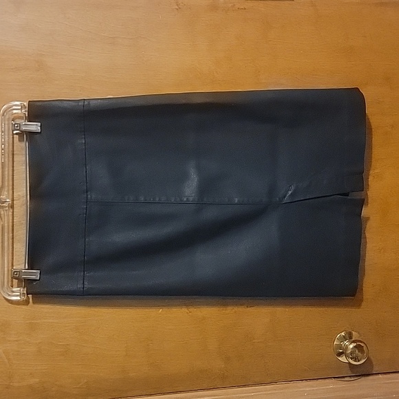 Level 99 Pencil Skirt - Picture 4 of 5